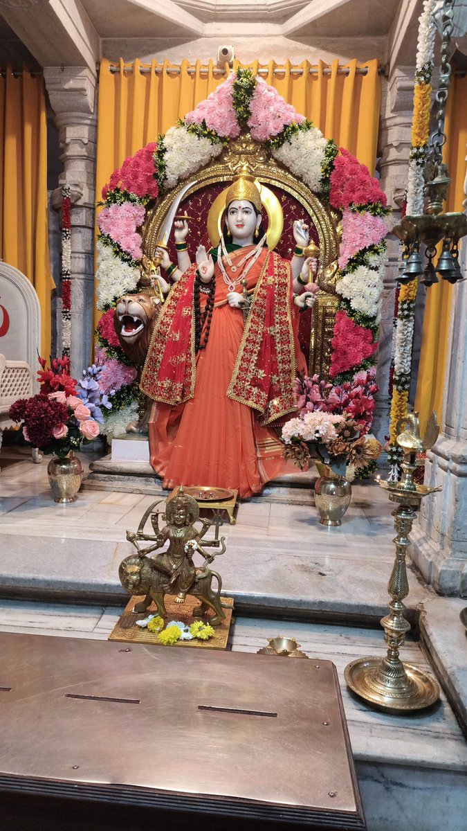 priiyaksingh's tweet image. Parvati Pataye Har Har Mahadev...
at Bhawani Temple, Goregaon west
#ShivParvati #Mahadev #Bhawani