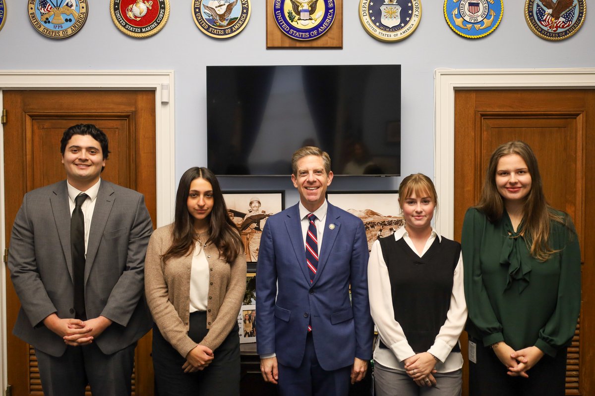 RepMikeLevin's tweet image. Thank you to our D.C. fall interns for your hard work and service throughout this unpredictable session! It was a privilege to have you all on the team.