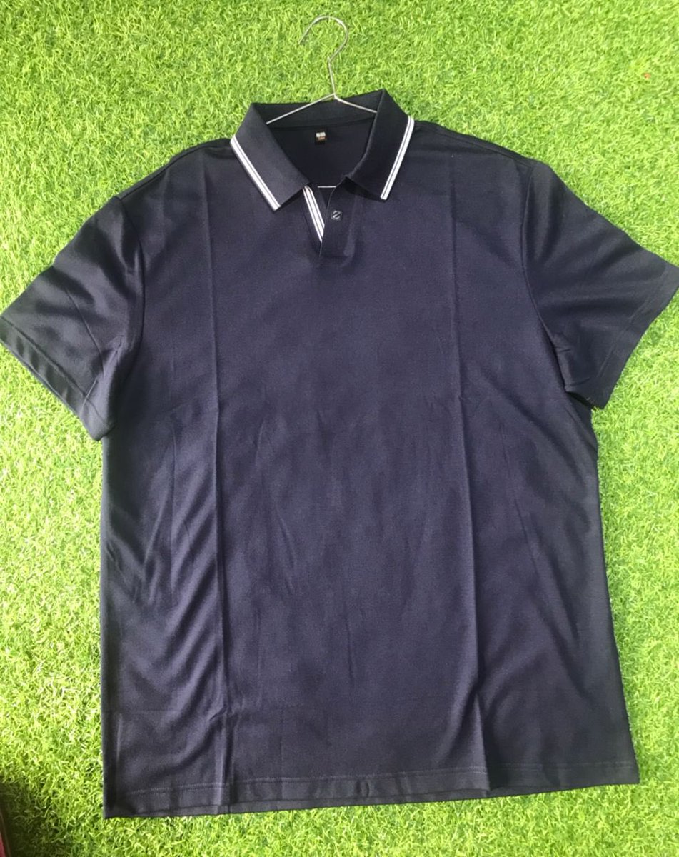 On vide tout eh 👌🏼🥰✨ Noël is bae 

4500F

Douala 

wa.me/message/IJ3ZXA…