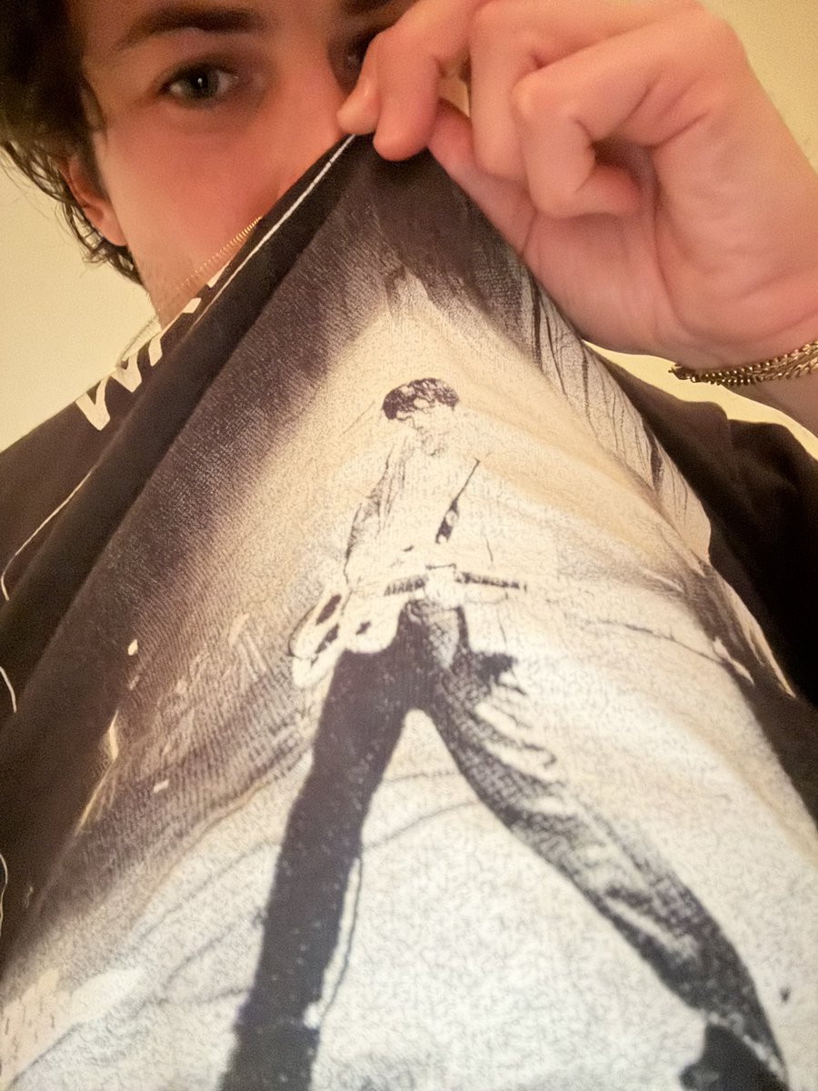 wallowsmusic's tweet image. Hi sorry for the absence we’ve been busy but guess what we’ve got new merch on our site right now just in time for the holidays, including a collab with @settlersofcatan (!!!). Go have at it much love to you all we love and miss u 🫰 wallowsmusic.store