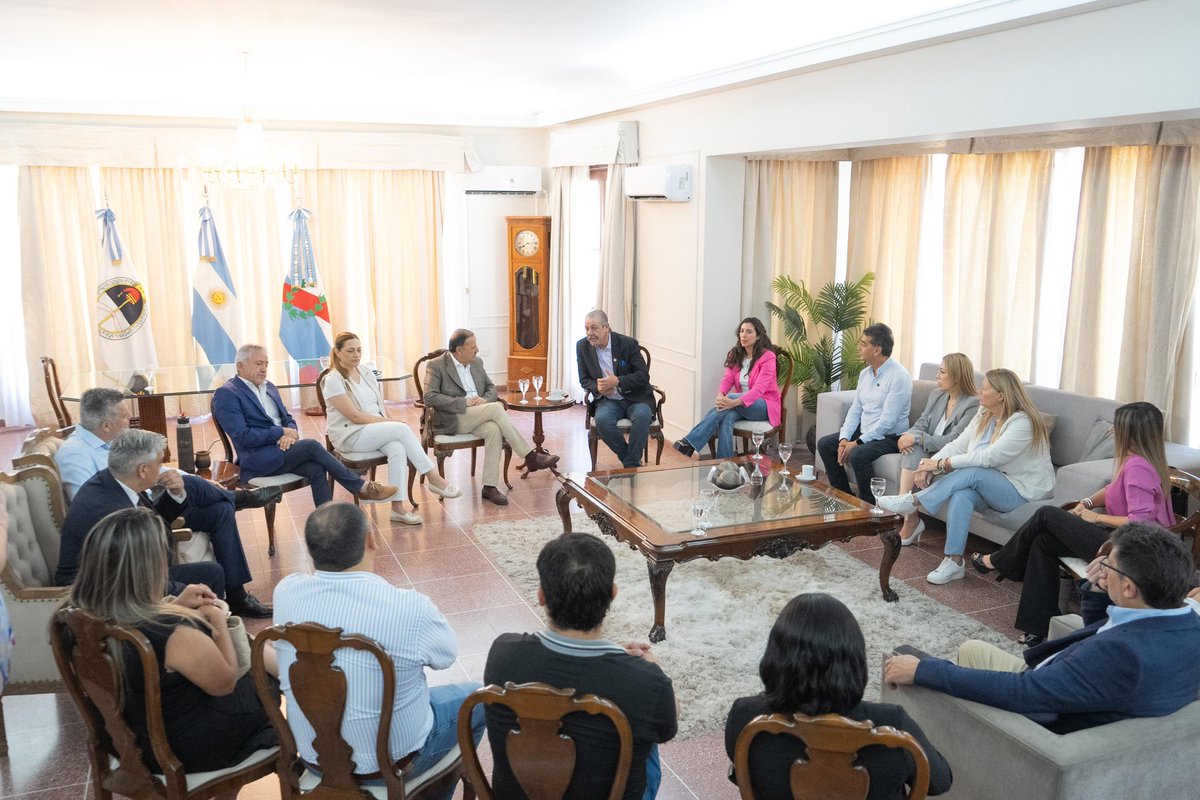 Fortalecemos lazos internacionales que benefician a la provincia y a Copiapó.

Seguimos trabajando con Maglio Cicardini Neyra, alcalde de Copiapó, para continuar con la obra y mejoramiento del Paso Pircas Negras. Una vez terminada la obra, este importante corredor se transformará