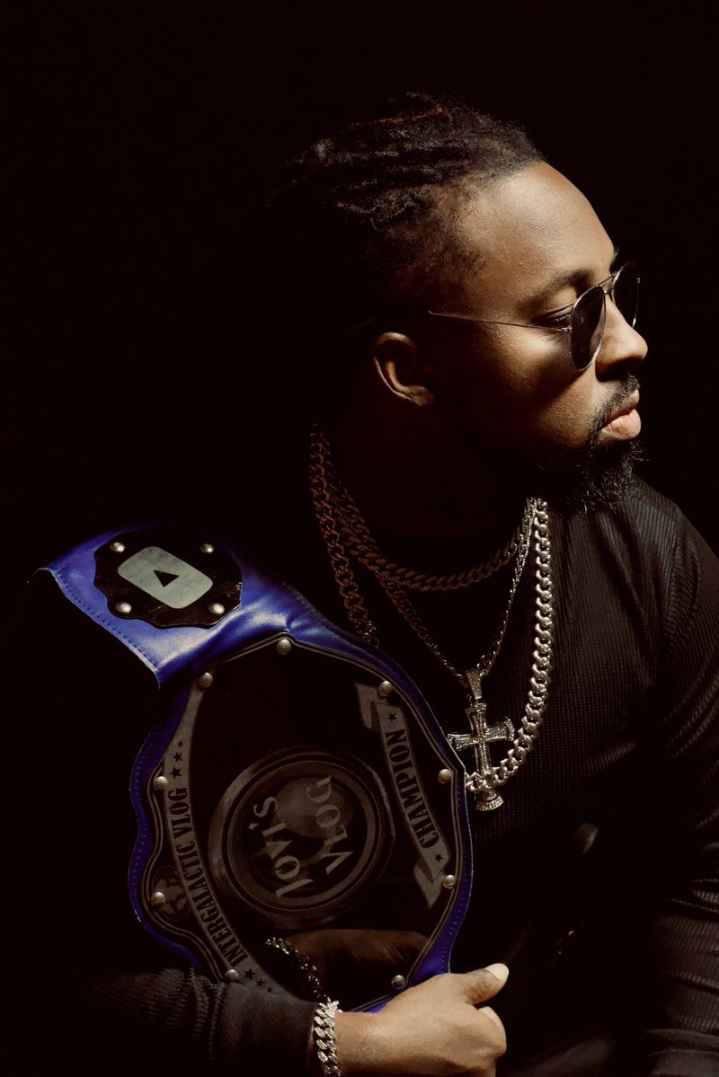 tonedaboss's tweet image. Win the belt. Do the photoshoot right after. That’s Wrestling 101 ain’t it 😎😎 #IMFwrestling #Iowa #Indies #IntergalacticChampion #247