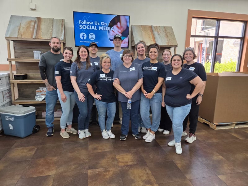 SRGrestoration's tweet image. Our team joined SERV International for a pack out and helped prepare food boxes for families in need. Proud to support a mission that makes a real impact.

#TeamSoutheast #SoutheastRestoration #SERV