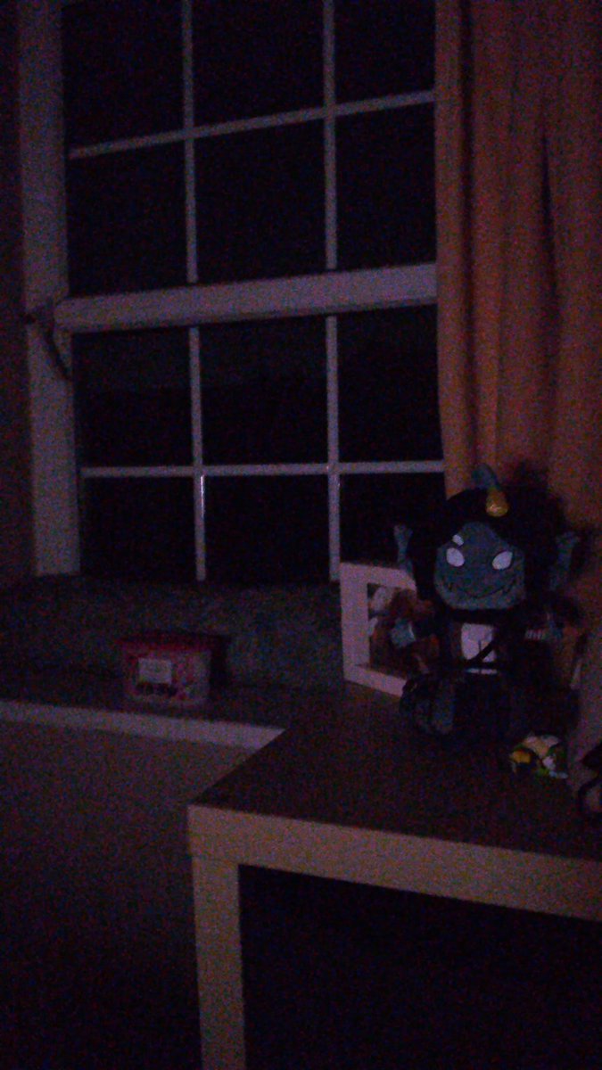 CoralineHecc tweet media