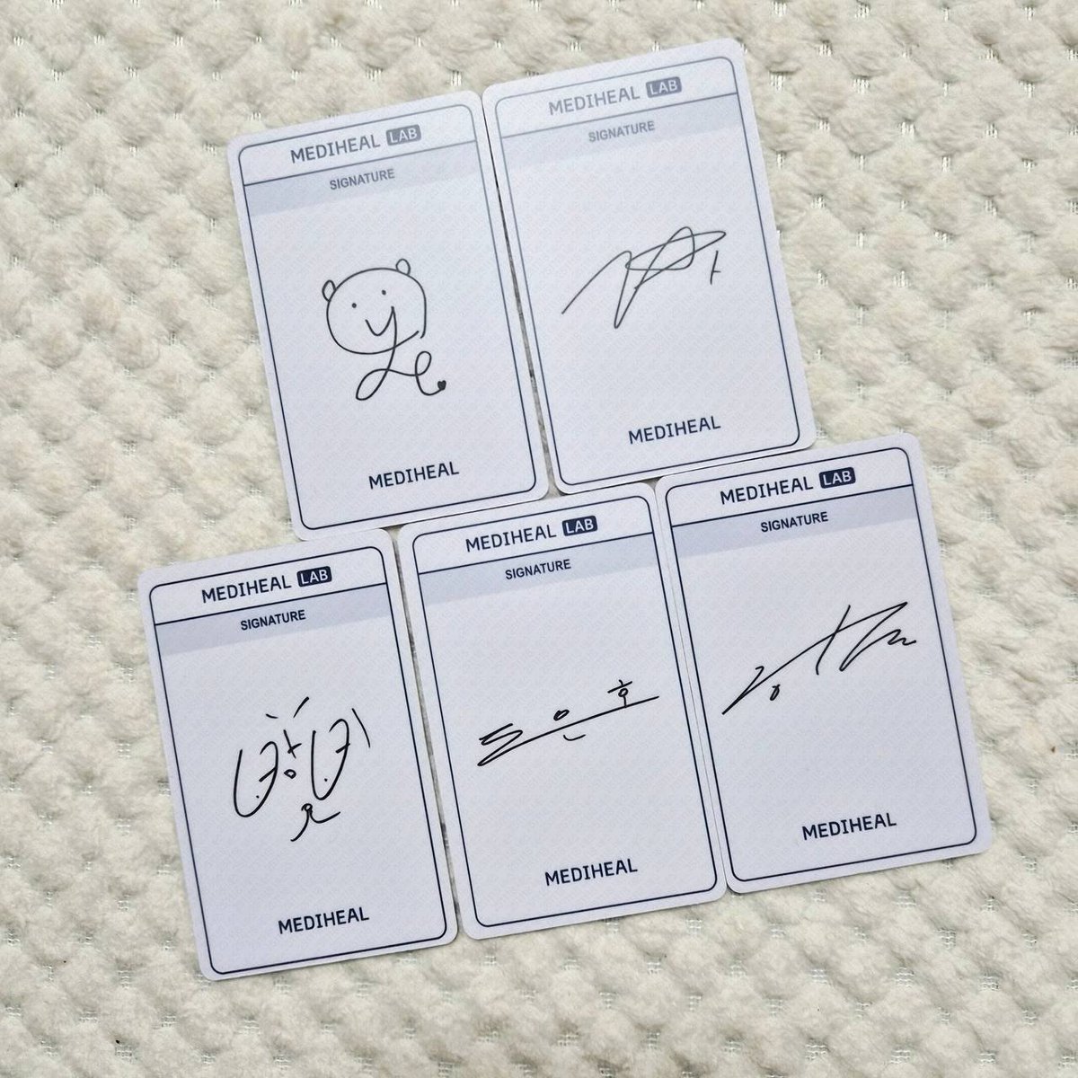 snielmiku's tweet photo. Anyone want this Mediheal ID?
RM14 each
Availability:
✅ ID Holder
✅ Noah
✅ Bamby
✅ Eunho
🍥 Price exc ems and local postage
🍥 If interested, feel free to dm me🥰
#pasarplavemy #pasarplave @PasarPlaveMY #WTSMY https://t.co/32z1Ncu2Gr