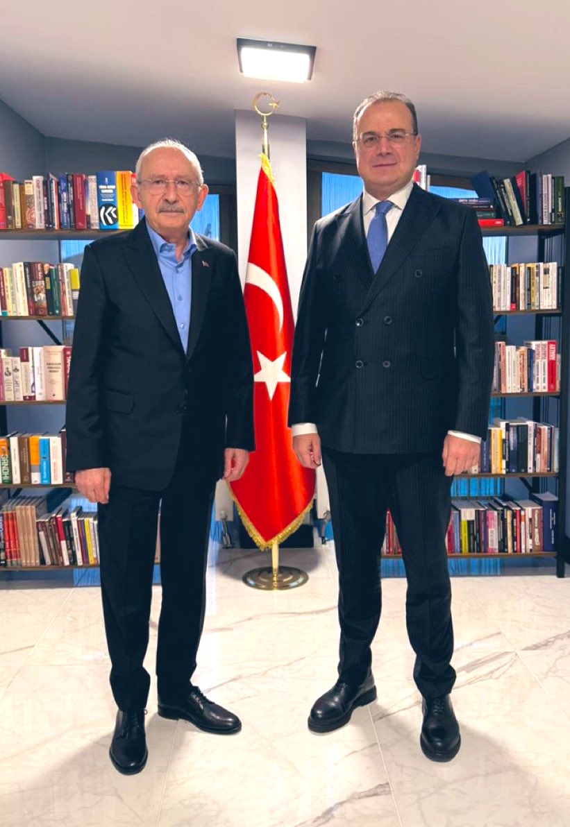 Erdoğan’ın deyimiyle Bay Kemal Kılıçdaroğlu 

Akşama kadar CHP’ye türlü hakaret ve iftiraların atıldığı, havuzdan fonlanan, size terörist, fetöcü, Kandil ortağı, İngiliz uşağı denilen tgrt’ye bir de röportaj mı verdiniz? 
<a href="/kilicdarogluk/">Kemal Kılıçdaroğlu</a> 

Gerçekten de büyük bir pişmanlıksınız.