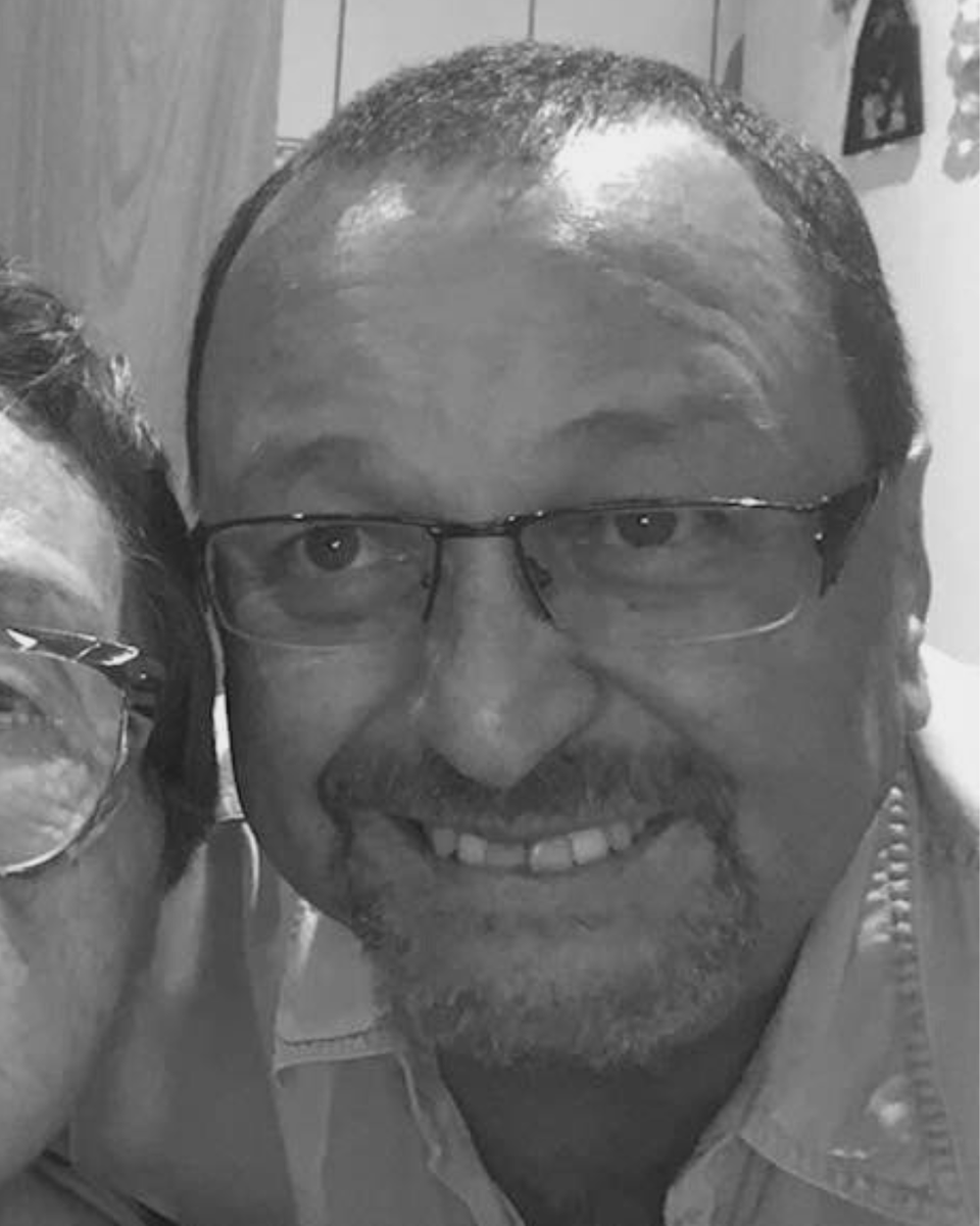 PCO29's tweet photo. O tempo infelizmente não espera. No dia de ontem fomos surpreendidos com a notícia do falecimento do companheiro Adonai Ribeiro de Freitas, músico da Orquestra de Santos, filiado do PCO e irmão da querida militante Adonize.

Nossos sentimentos a todos os familiares e amigos. https://t.co/h7rTnwFwD8
