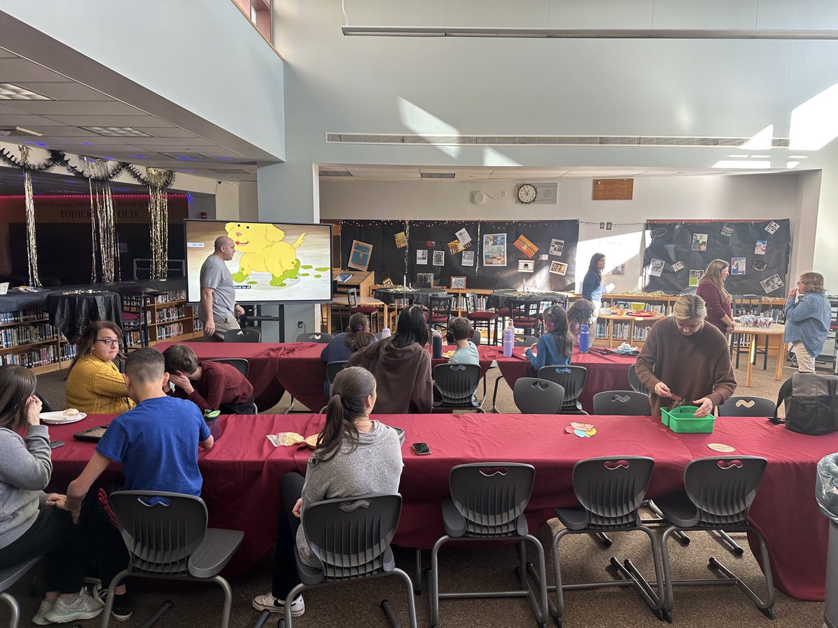 Friendsgiving with our AS classes in the library today! Fun! #Tohickon #CBSD