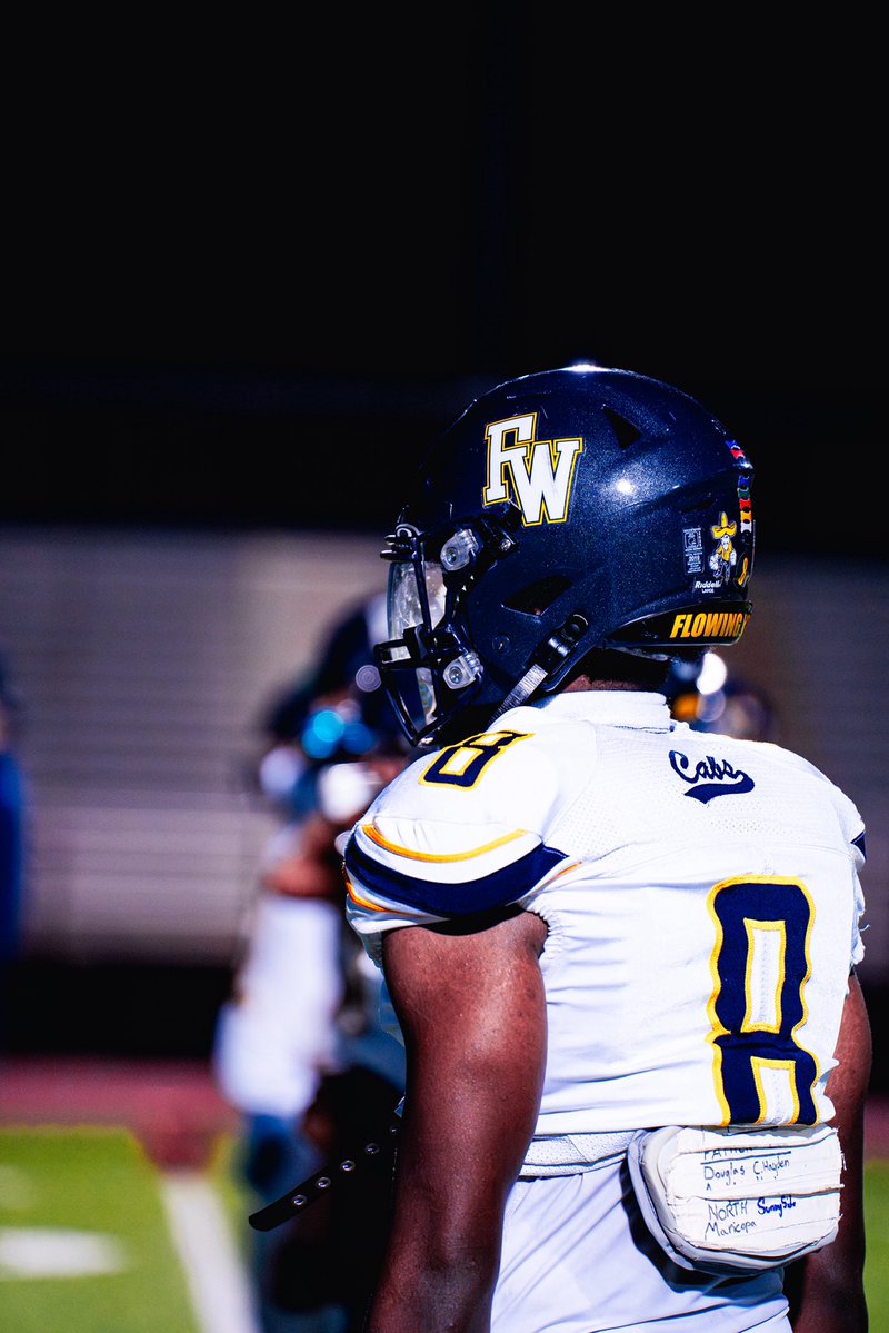 JSimmons2007's tweet image. Honored To be named
1st team all region Southern Running back. 7-4 @CabFootball @gridironarizona @SOAZFootball @PrepRedzoneAZ