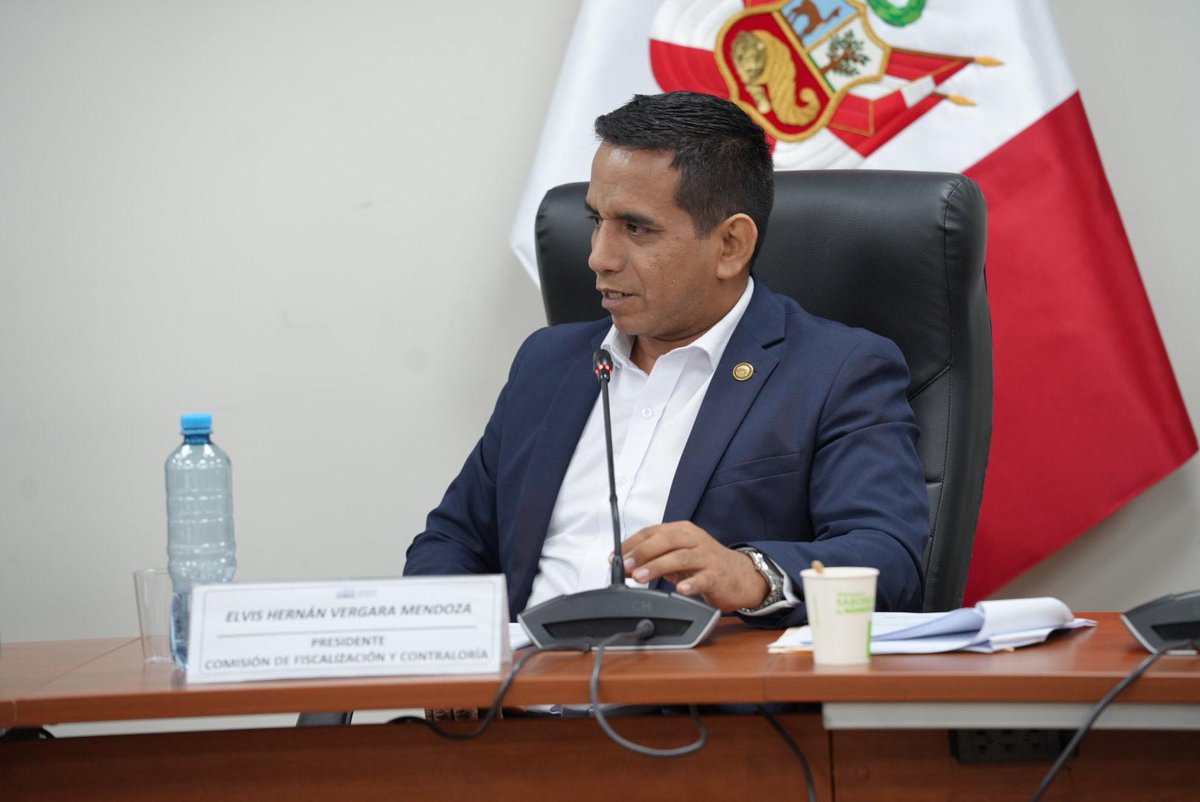 FiscalizaCR's tweet photo. 🚨El presidente de la Comisión de Fiscalización, @ElvisVergara_M, cuestionó al gerente de la Red Prestacional Sabogal sobre la falta de acciones efectivas frente a las graves deficiencias en atención cardiovascular pediátrica. (1/5) https://t.co/0AuXcLnxD0