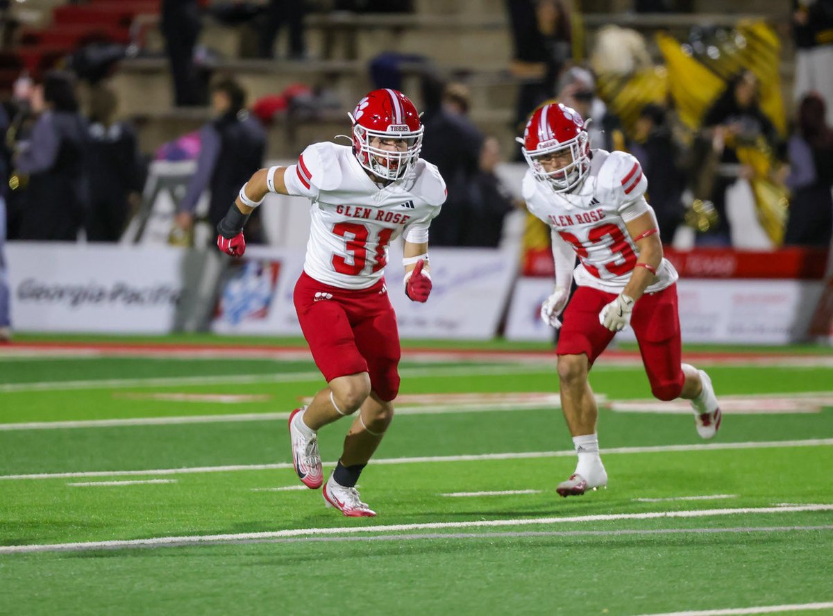 Alan_Burch33's tweet image. End of the season, not the end of the story.

#TigerPride #linebacker #Freshman #GodIsGood #GRHS #LockedIn