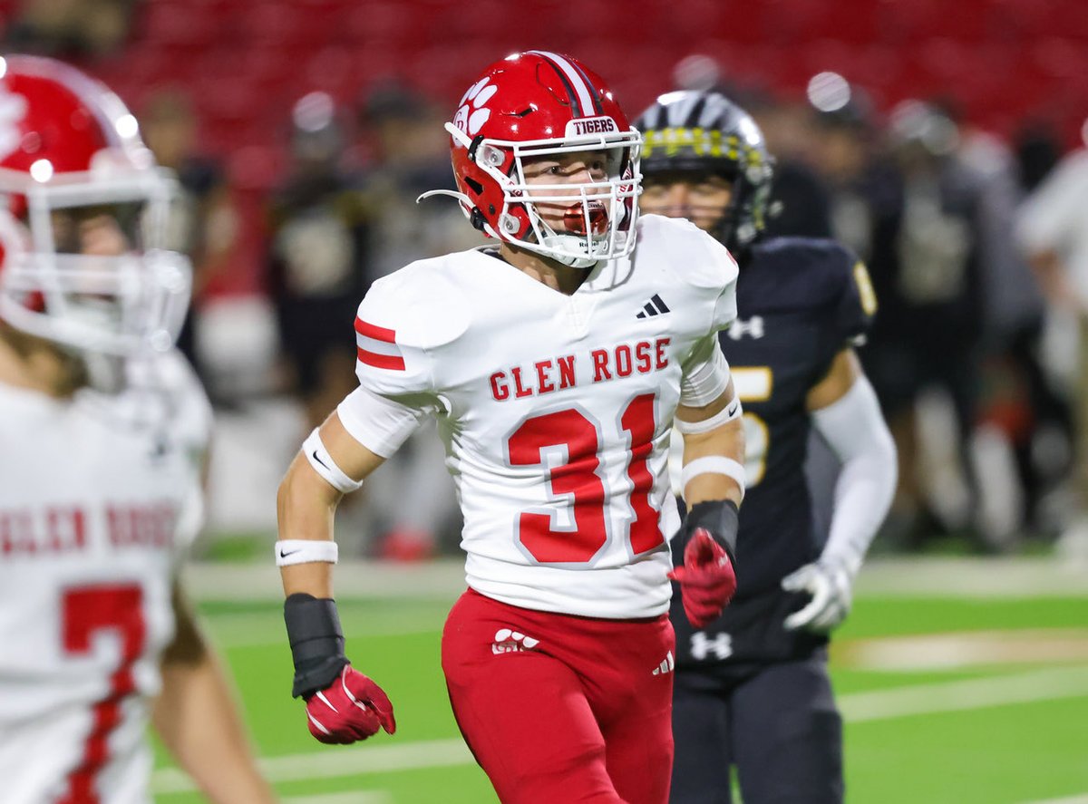 Alan_Burch33's tweet image. End of the season, not the end of the story.

#TigerPride #linebacker #Freshman #GodIsGood #GRHS #LockedIn