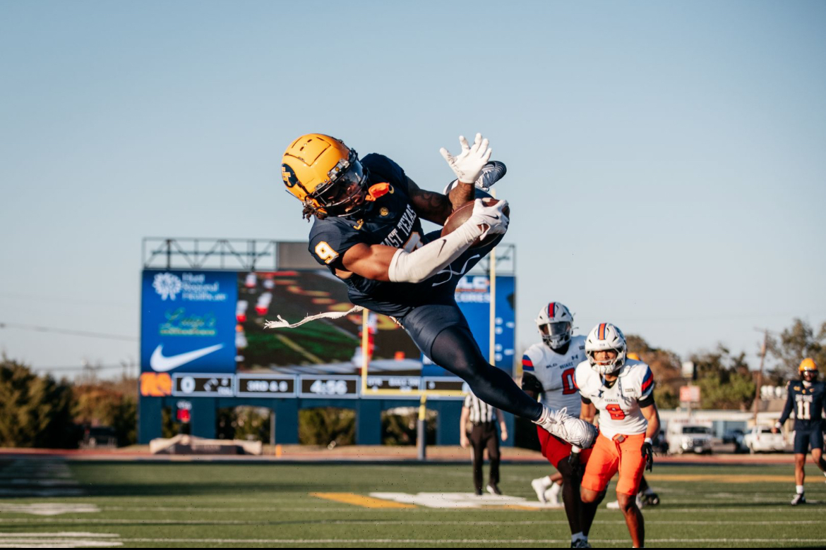 East Texas A&amp;M wide receiver Devin Matthews (<a href="/DevooTAKEflight/">Devin Matthews</a>) intends to enter the transfer portal, he tells <a href="/mzenitz/">Matt Zenitz</a> and <a href="/chris_hummer/">Chris Hummer</a>. 

The 5-foot-9, 192-pound WR caught 39 passes for 649 yards and 7 TDs this season as a sophomore. 

247sports.com/season/2026-fo…