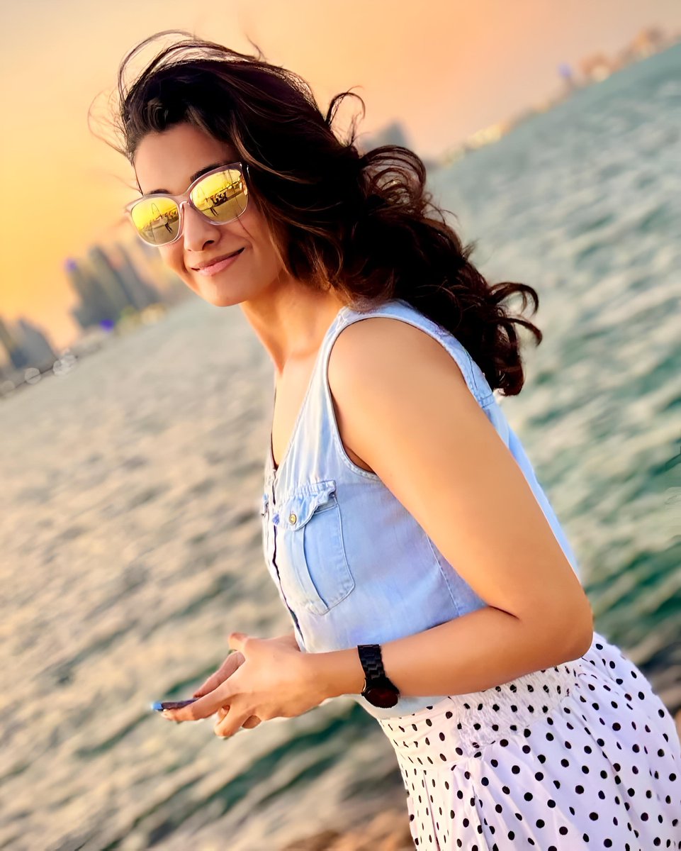 VisualDrops_'s tweet image. Actress Priya Bhavani Shankar latest pic from her vacation ❤️ 

#VisualDrops #actress #pbs #priyabhavanishankar @priya_Bshankar #vacation #vacationmode