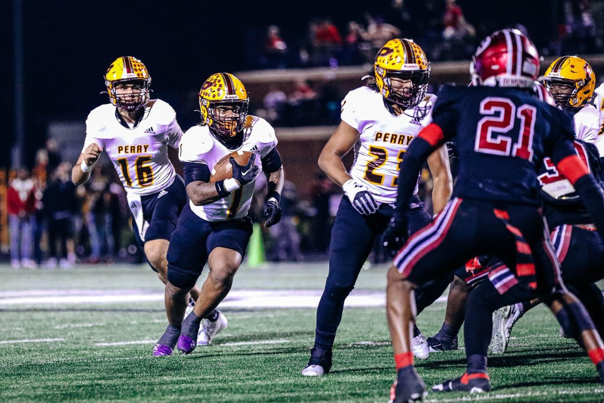 🚨TRANSFER 🚨

All 4 years left ( redshirt freshman )

Ready to play ball!!!!! 

Dm’s Wide open