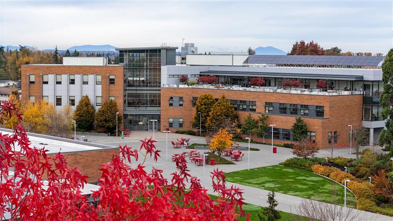 SVCCollege's tweet image. Start strong in 2026. Winter enrollment is open at SVC for new and returning students. Classes begin Jan. 6. Learn more at skagit.edu. #SVC #College