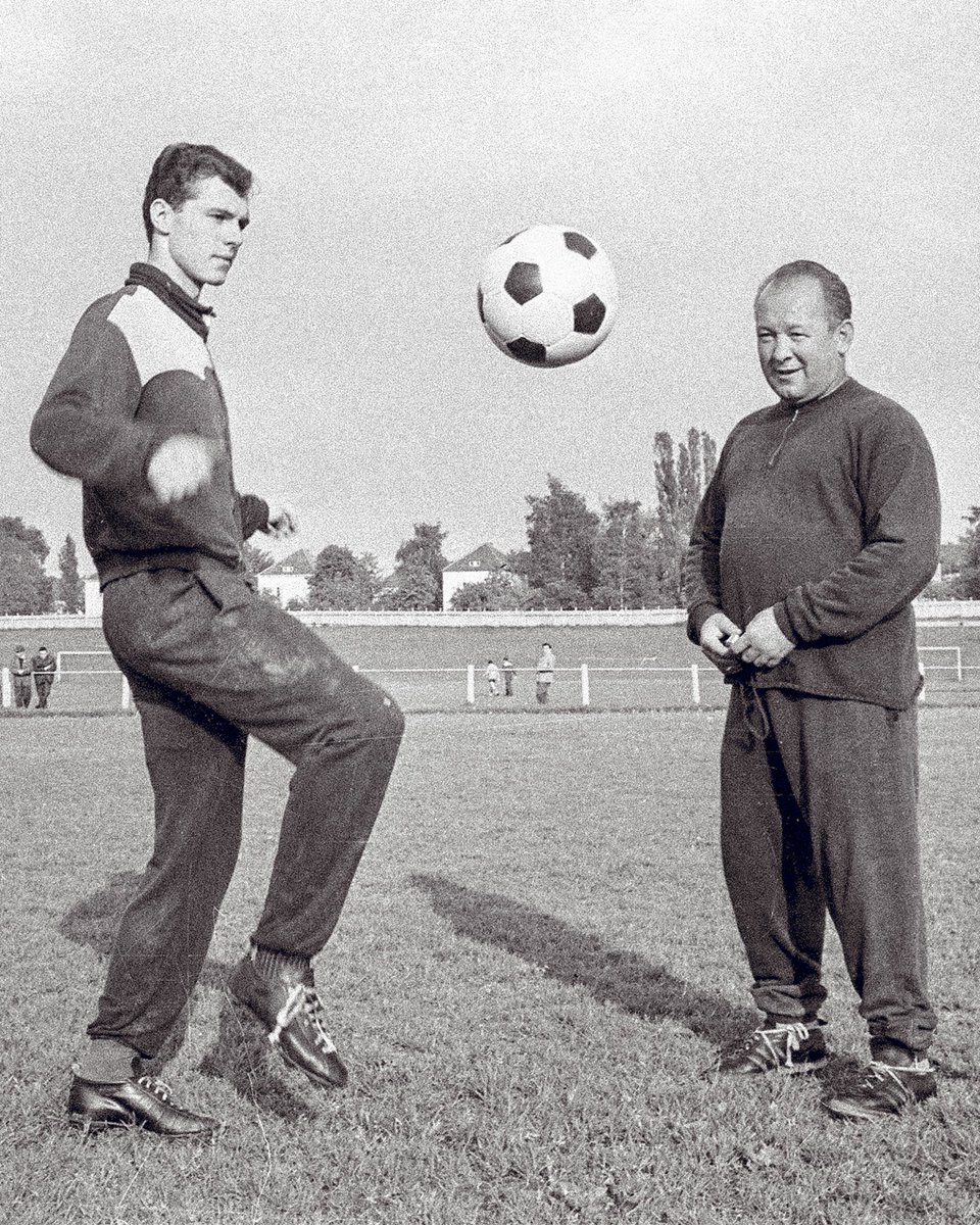 Franz Beckenbauer tweet media