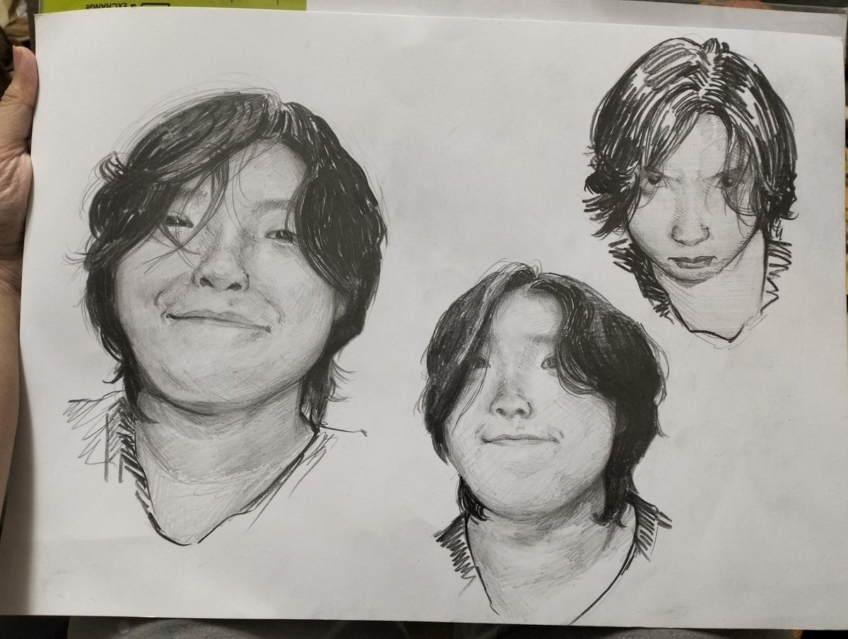 WolfyTheWitch's tweet photo. Self portraits for class https://t.co/mCcbQDyuuL