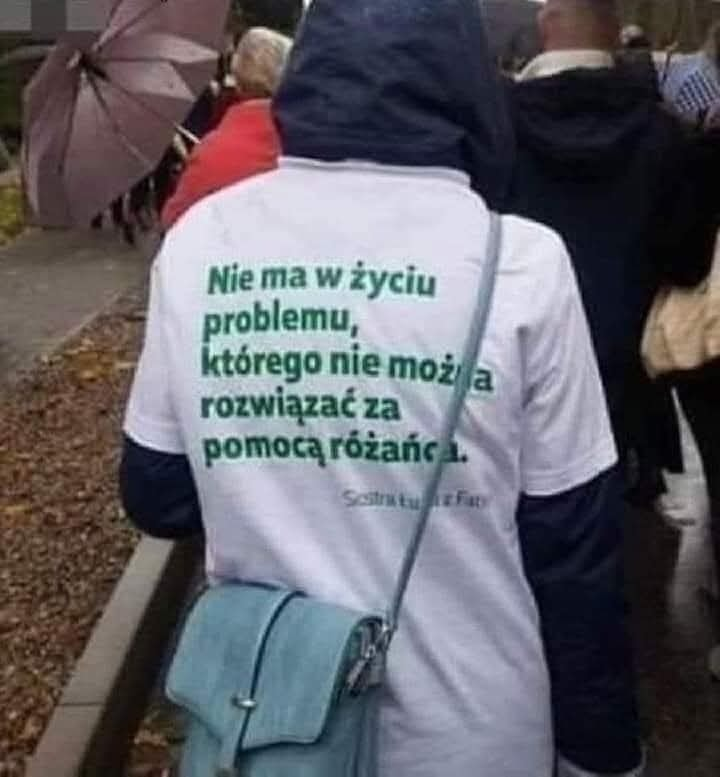 T1MOT1's tweet photo. A czy różańcem zwale konia? https://t.co/UplsotSqMX