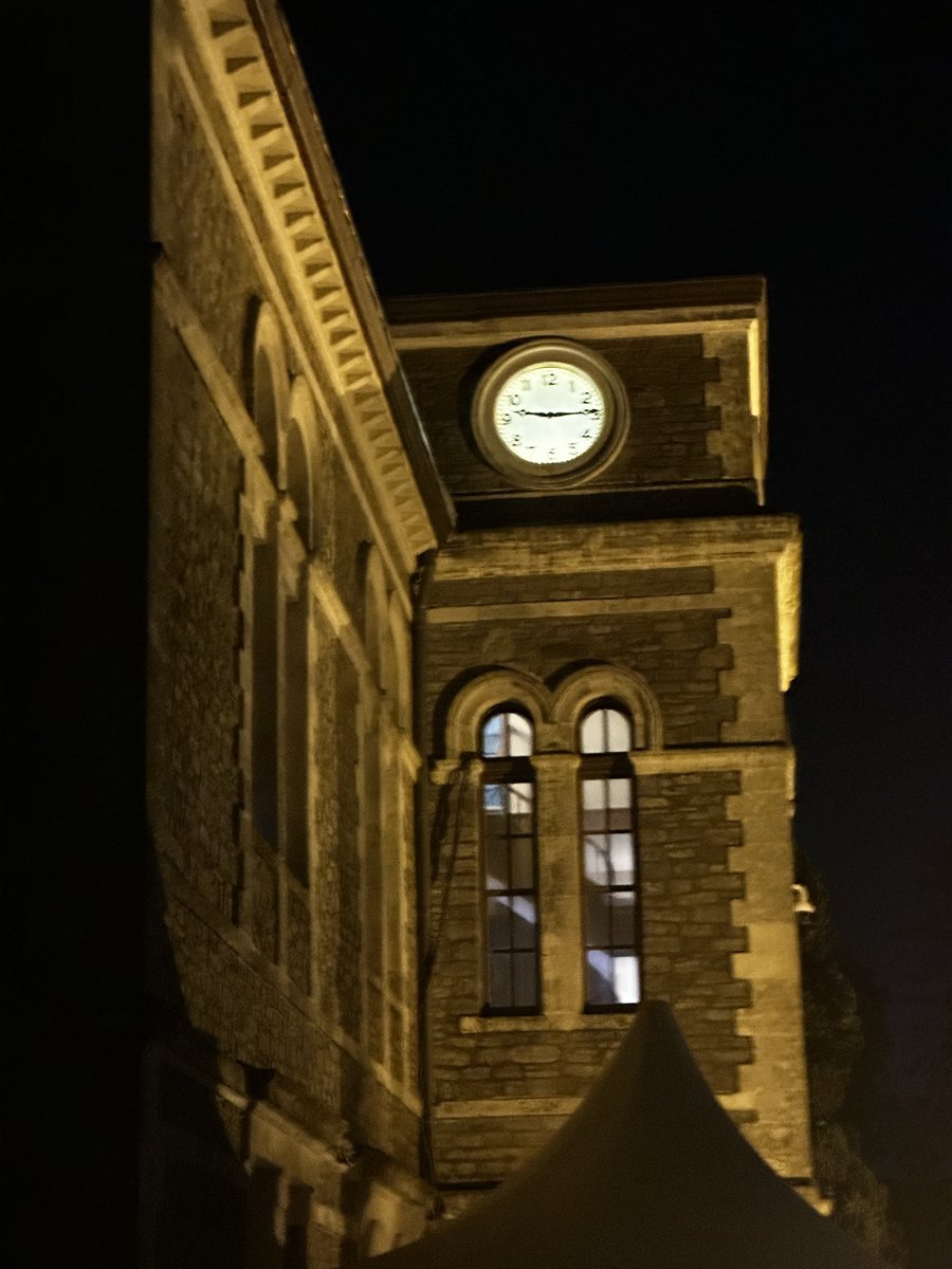 Bu yıl Boğaziçi Üniversitesi EkoFin Seminer Serileri’nde, Prof. Burak Saltoğlu’nun davetiyle “Silikon Vadisinden Yapay Zekâya: Teknoloji ile Hegemonyanın Yüz Yıllık Yolculuğu” başlıklı konuşma yaptım. <a href="/buraksaltoglu/">burak saltoglu</a> <a href="/UniBogazici/">Boğaziçi Üni.</a>