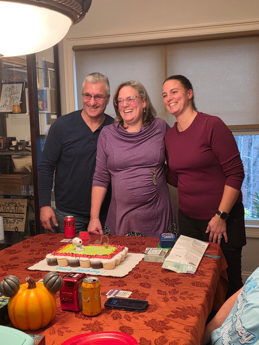 cemongillo44's tweet photo. Thank you #Tryazon and #Ravensburgergamenight We had a fantastic joint birthday party with some great games! The kids loved playing Lotti Karotti while the adults liked the card game Level 8. Can't wait for the next one! https://t.co/cS5tXvXzow