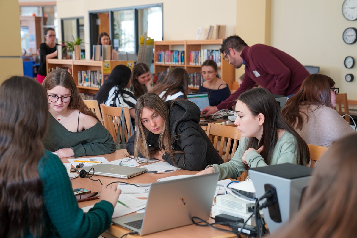 Blue Mantis tweet media