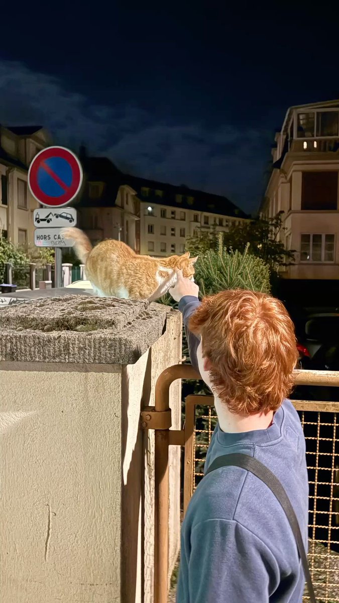 thechainsmkrs's tweet image. eu com a minha filha porque to com saudade dela