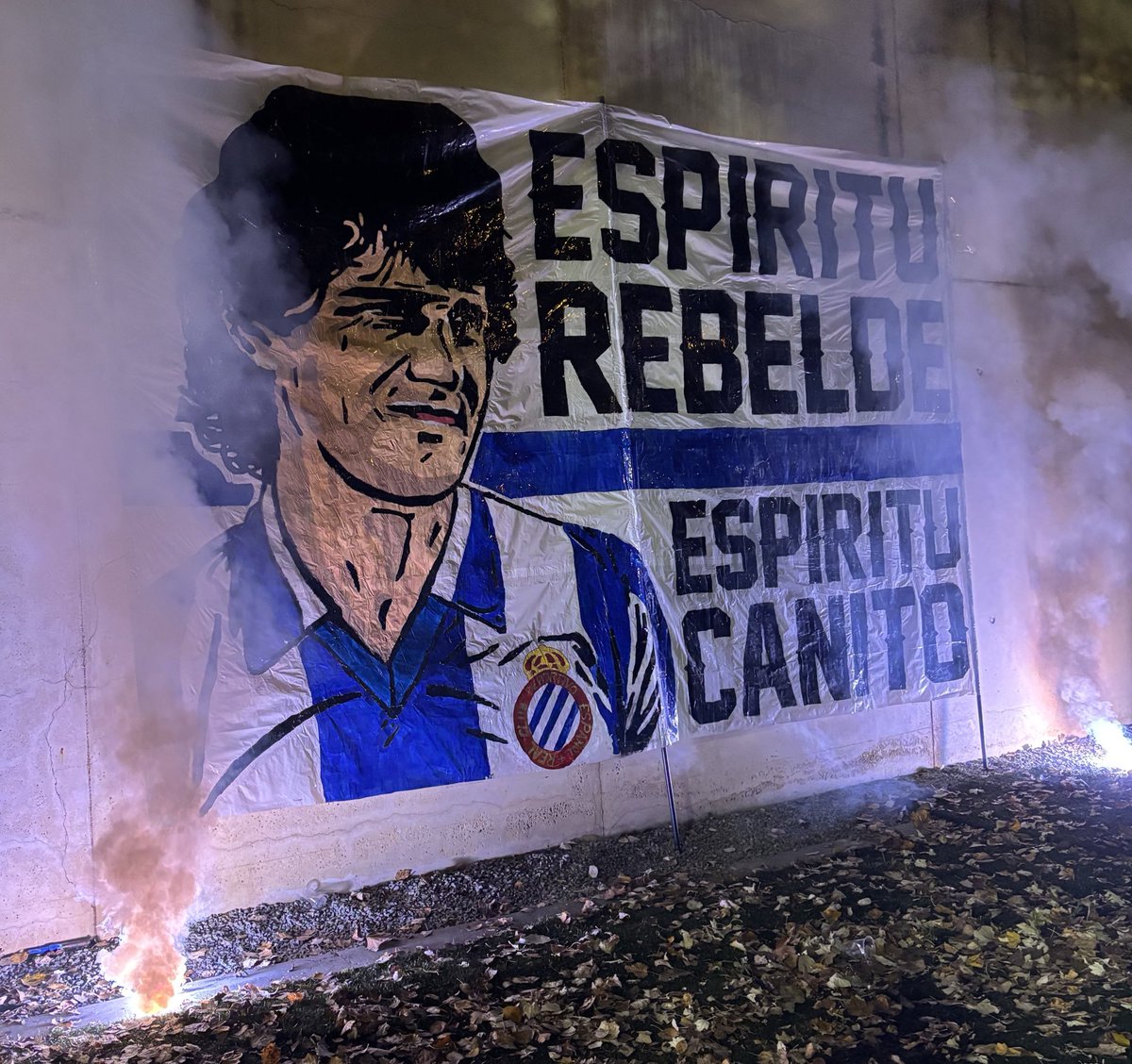 UltrasAccountOF's tweet image. Espíritu Rebelde. Espíritu Canito. @CurvaRCDE 

RCD Español-Sevilla FC.
24/11/25
#Ultras