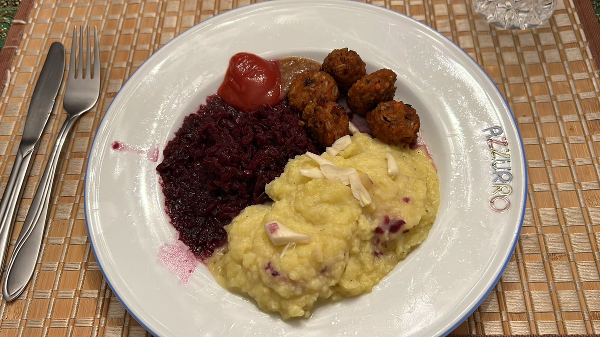 WissbadenerBub's tweet photo. #Resteessen https://t.co/8qsvpTmSdo