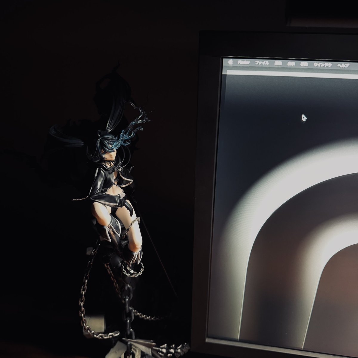 ブラックフライデーで BenQ ScreenBar Pro モニターライト購入 かなりいい