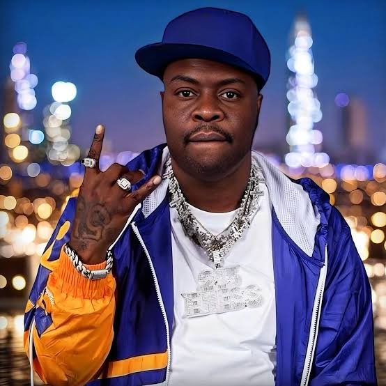 Meekraul tweet media