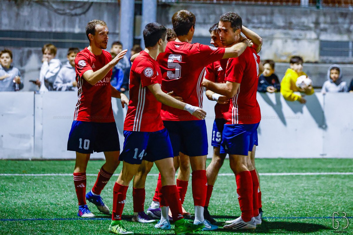 TerceraELiga's tweet photo. 📸 La imagen de la jornada 

"Hacia arriba"

El @TouringKE1923 se impone con claridad en Sarriena y se sitúa segundo.

Los de Errenteria no pierden un partido desde la tercera jornada, desde el pasado 20 de septiembre 🫨 https://t.co/WmqbPLAo5G