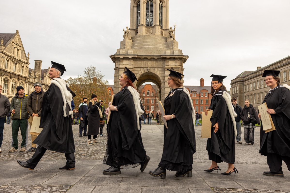 tcddublin's tweet image. The celebrations continue!🎓 🤩 Huge congratulations to everyone graduating this winter.
For more images visit bit.ly/49Dktp0
#Graduations #Celebration #TrinityCollegeDublin