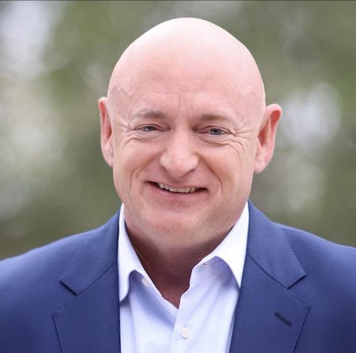 iAnonPatriot's tweet image. Senator Mark Kelly deserves to spend the rest of his life in prison. 

Traitor.
