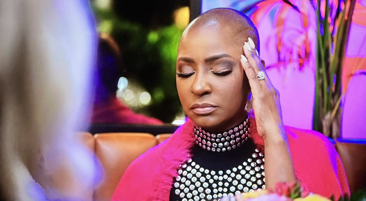 AngieDaCoolNerd's tweet image. Lilly’s dumbass really got them all high AF before they’re supposed to confront a supernatural alien entity from another dimension. #ITWelcomeToDerry