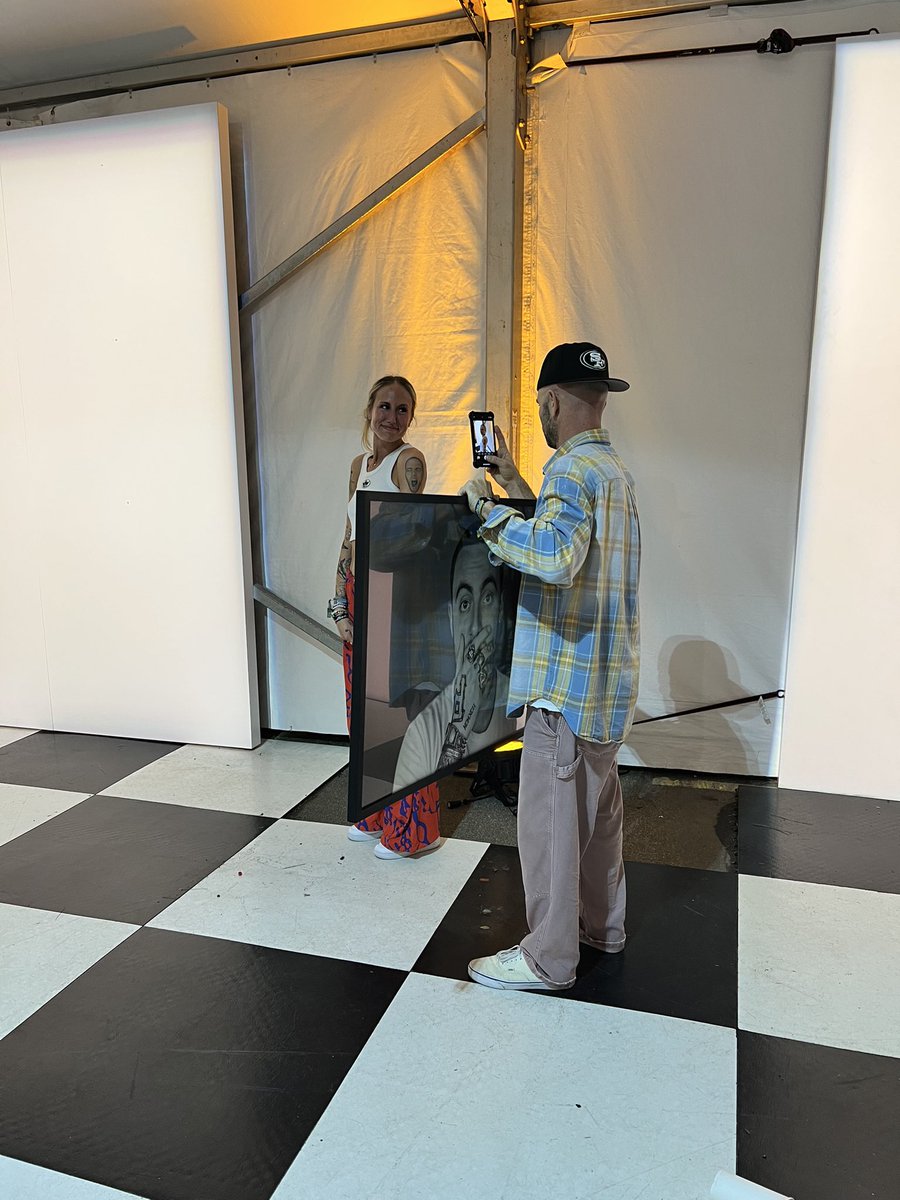 IT’S MAC MILLER MONDAY! 🤍🖤
Brick Stowell, the photographer who took the GO:OD AM cover photo, gave me a 1/1 framed Mac Miller print at Camp Flog Gnaw 😭😭😭😭😭😭