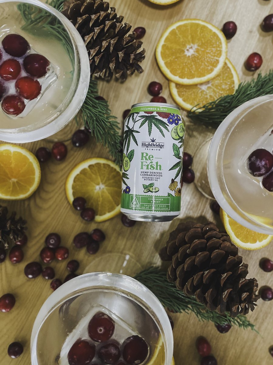 Your #Thanksgiving table called… it wants something refreshingly #premium.

Re-Frsh is here to keep your Thanksgiving #gatherings light, bright, and perfectly #infused.

#GardenDrinks #InfusedSips #HolidayCheers