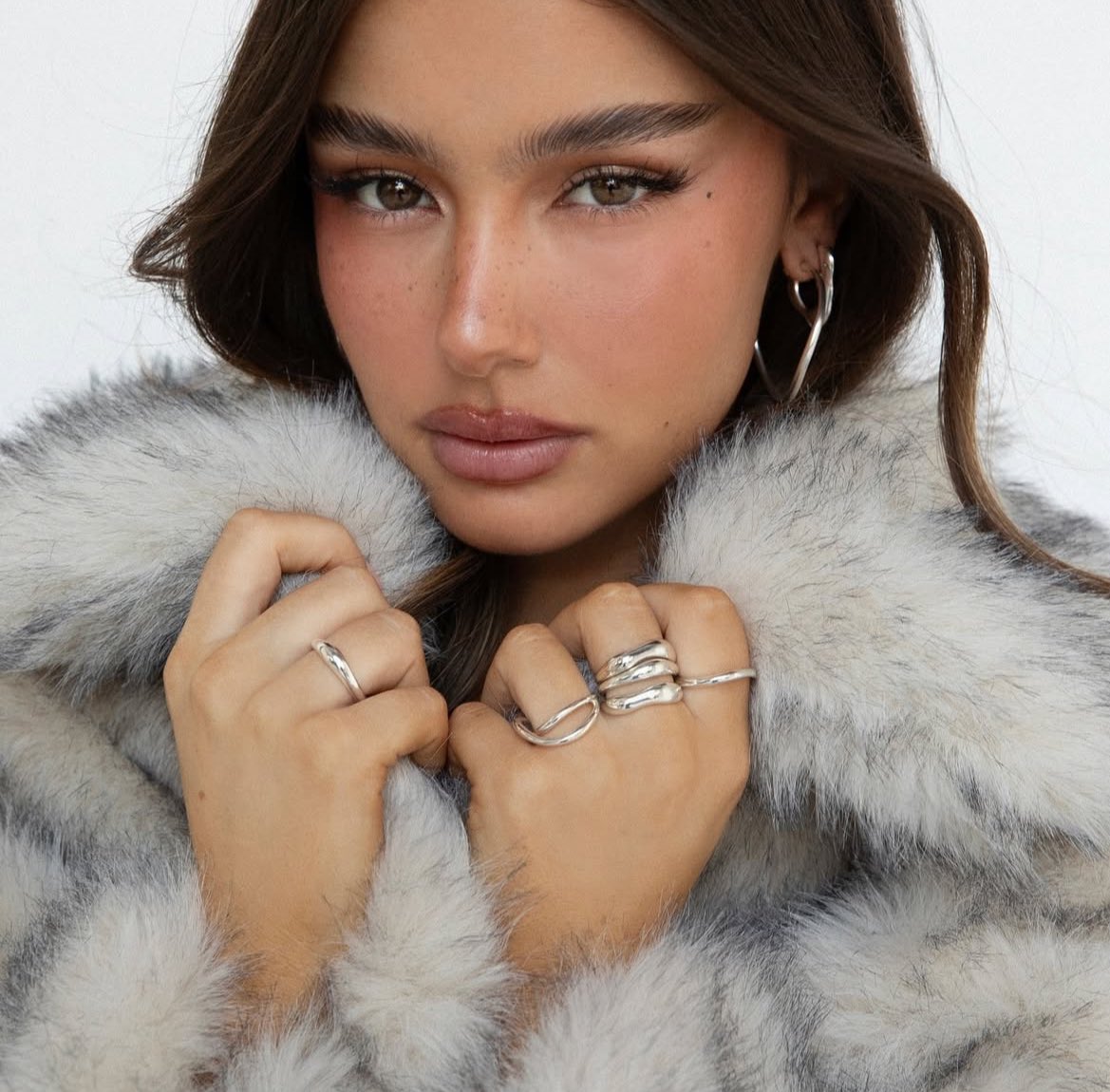 Arias_thread's tweet image. Fur baby. 🐈‍⬛