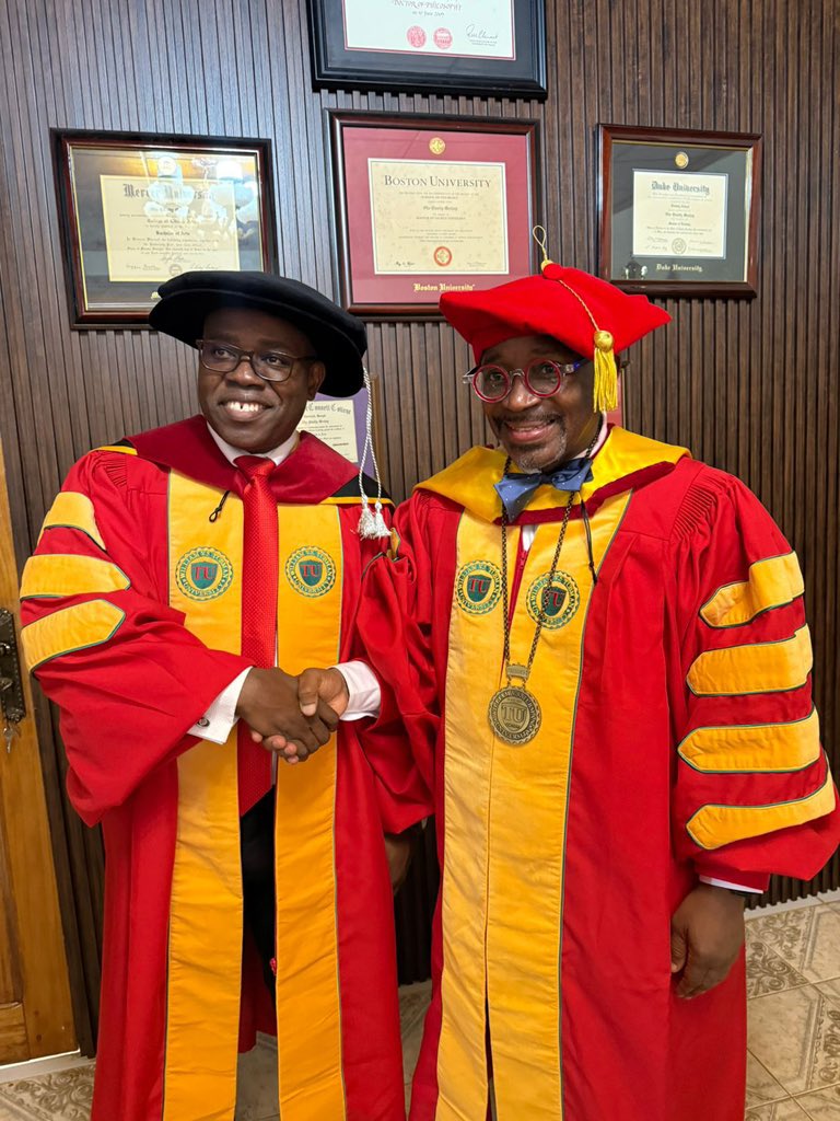 go2uj's tweet image. The University of Johannesburg proudly celebrates our Vice-Chancellor and Principal, Professor Letlhokwa Mpedi, who was today awarded an Honorary Doctor of Science (D.Sc.), Honoris Causa, in Artificial Intelligence by William V. S. Tubman University in Liberia.…