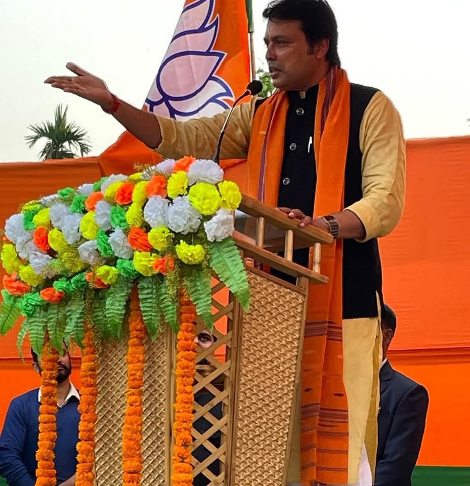 duttaaabhishek's tweet image. আমাদের সকলের প্রিয় জননেতা তথা ২০১৮ সালে পরিবর্তনের কান্ডারী শ্রদ্ধেয় পশ্চিম লোকসভা আসনের সাংসদ শ্রী @BjpBiplab মহোদয় কে জন্মদিনের অনেক অনেক শুভেচ্ছা এবং অভিনন্দন।
ঈশ্বরের কাছে আপনার সুস্বাস্থ্য কামনা করি।
#HBDBiplabKumarDeb #HBDBKD #BKD 

@BJP4India