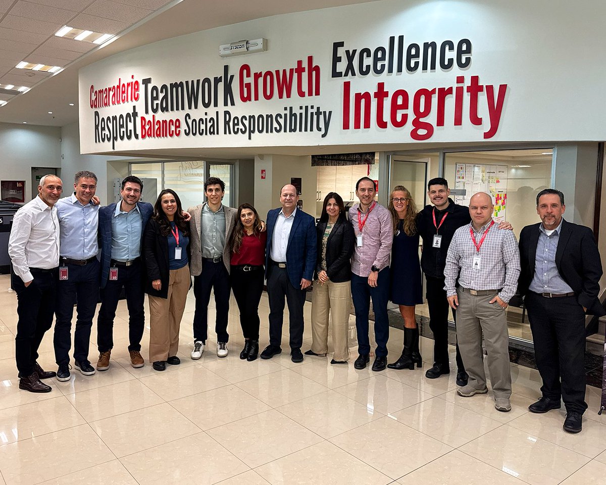 PerficientLATAM's tweet image. ¡Revive los momentos del Town Hall LatAm! 🌎 Desde Monterrey hacia toda la región, celebramos colaboración, energía y una visión compartida AI-First. 🚀 Sigamos construyendo el futuro juntos.

#PerficientLatAm #TownHall #LeadershipConnect #AIFirst