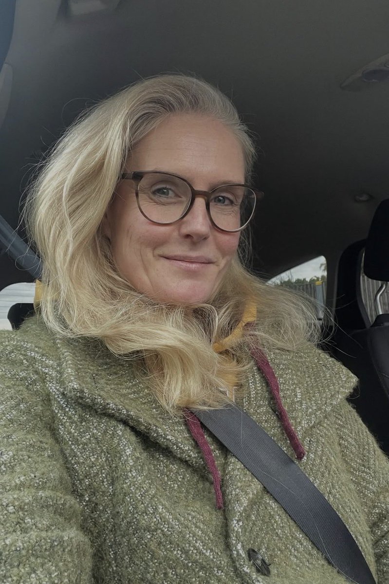 Mariaandersson0's tweet image. Long hour waiting in traffic. Just one of those days I concur. Still that won’t let my mood down , still keeping a smile on my face ☺️