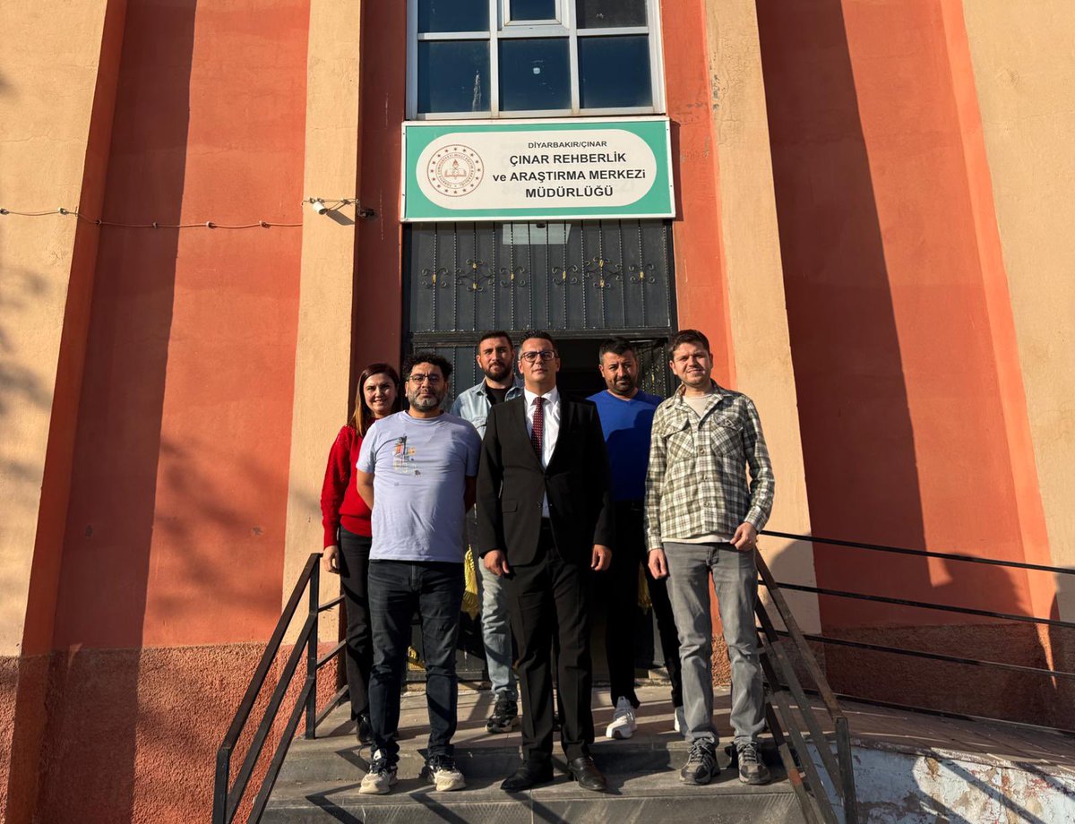 Milli Eğitim Müdürümüz Sayın Yusuf Güzel, Rehberlik ve Araştırma Merkezimize ziyarette bulundu.

<a href="/cinarkaymakamlk/">T.C. Çınar Kaymakamlığı</a> 
<a href="/Z_Erdogan53/">Zikrullah ERDOĞAN</a> 
<a href="/Diyarbakirmem/">Diyarbakır İl Millî Eğitim Müdürlüğü</a> 
<a href="/sadoglu_salih/">Salih Sadoğlu</a> 
<a href="/ysf_gzl_/">YUSUF GÜZEL</a>