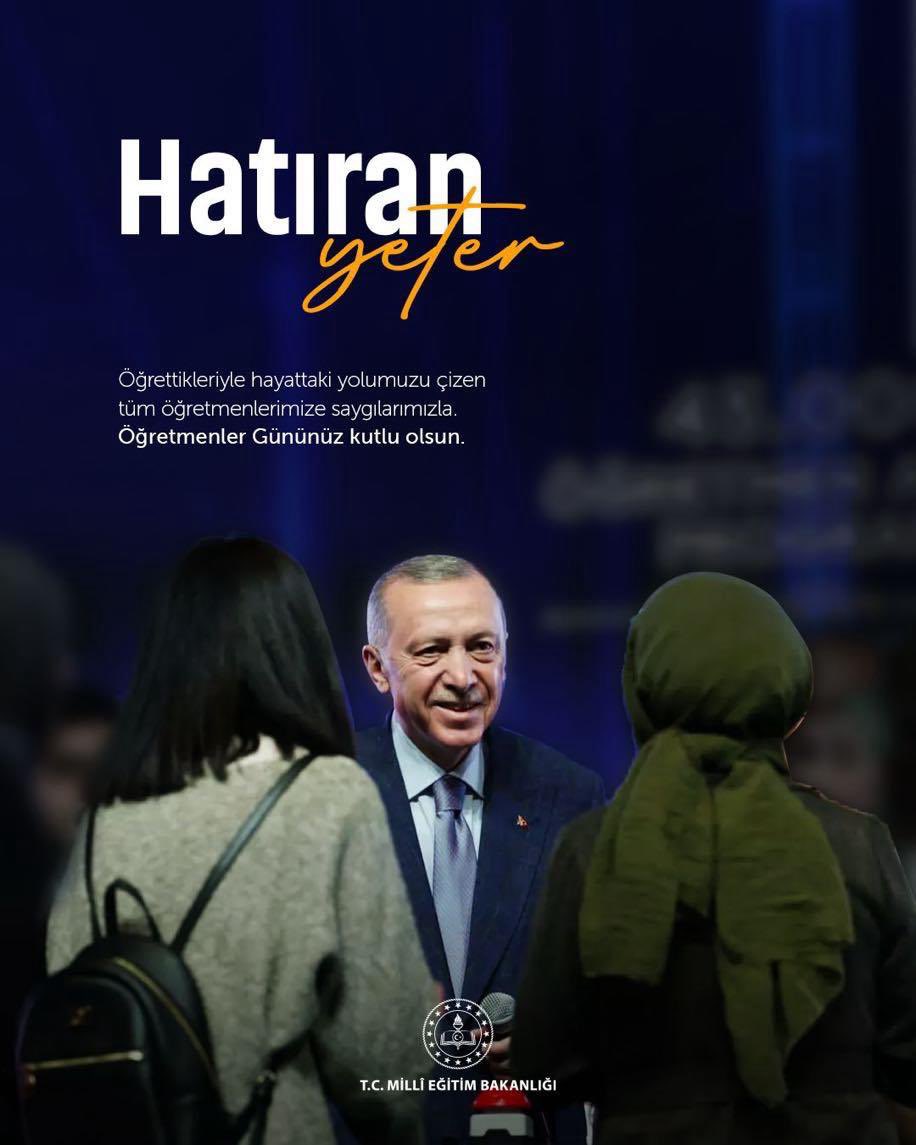 HoustonEgitim's tweet image. Bir çocuğun hafızasında bıraktığınız dokunuş, bir öğrencinin kalbine verdiğiniz cesaret, bir gencin yoluna kattığınız ışık…  

Emekleriniz Türkiye&apos;nin geleceğini büyütüyor. 

#HatıranYeter