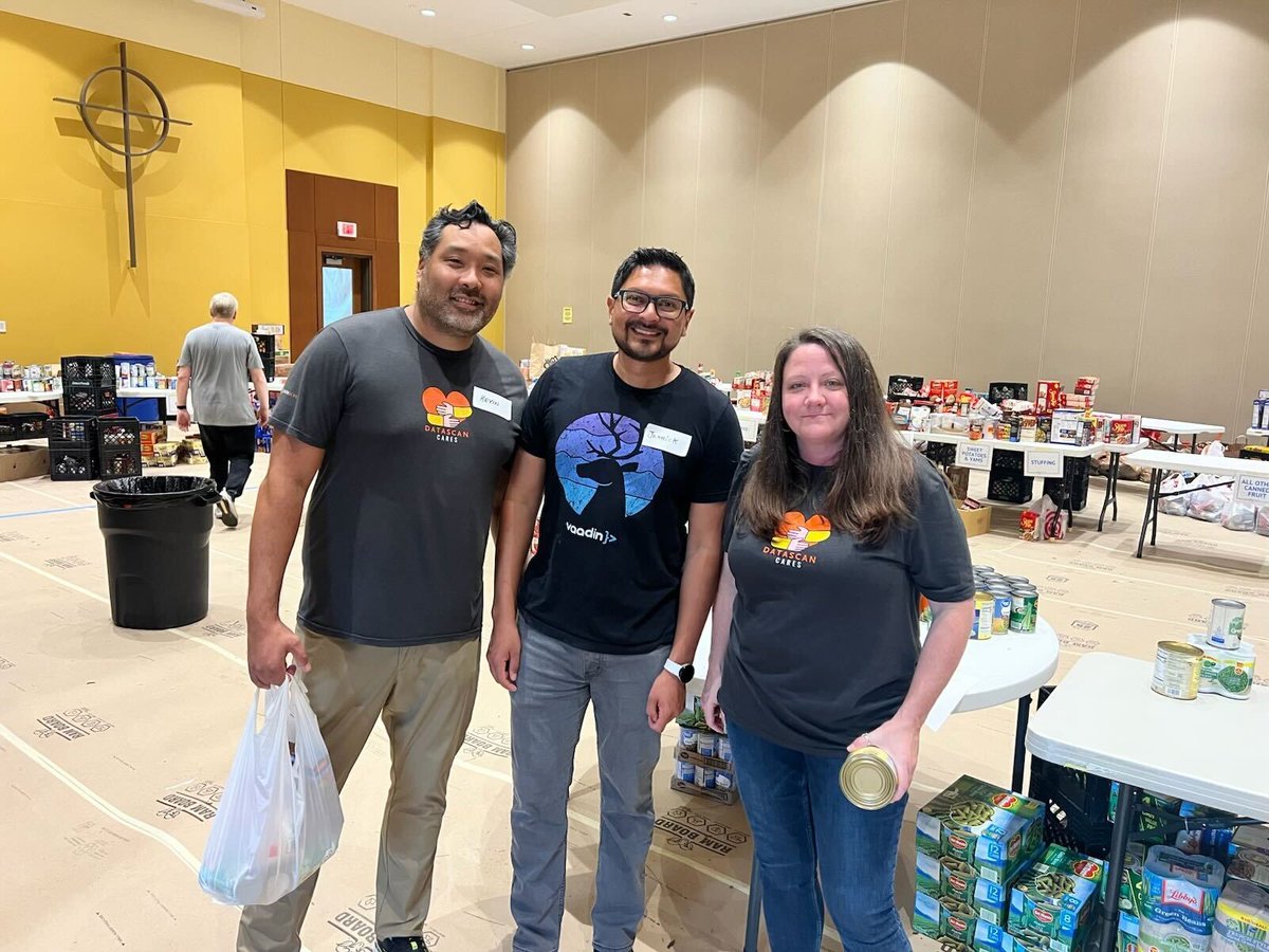 OneDataScan's tweet image. It’s the season of giving! Huge thanks to our DataScan Associates for making the food and coat drive a success with @NorthFultonCC! Grateful to serve alongside our neighbors!