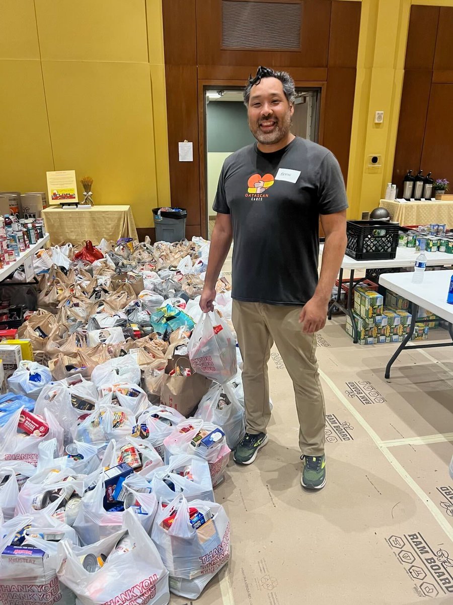 OneDataScan's tweet image. It’s the season of giving! Huge thanks to our DataScan Associates for making the food and coat drive a success with @NorthFultonCC! Grateful to serve alongside our neighbors!