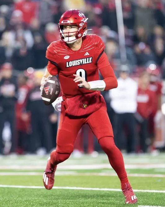 Kentucky and Louisville fans can agree on one thing: 

We want BLUE vs. RED