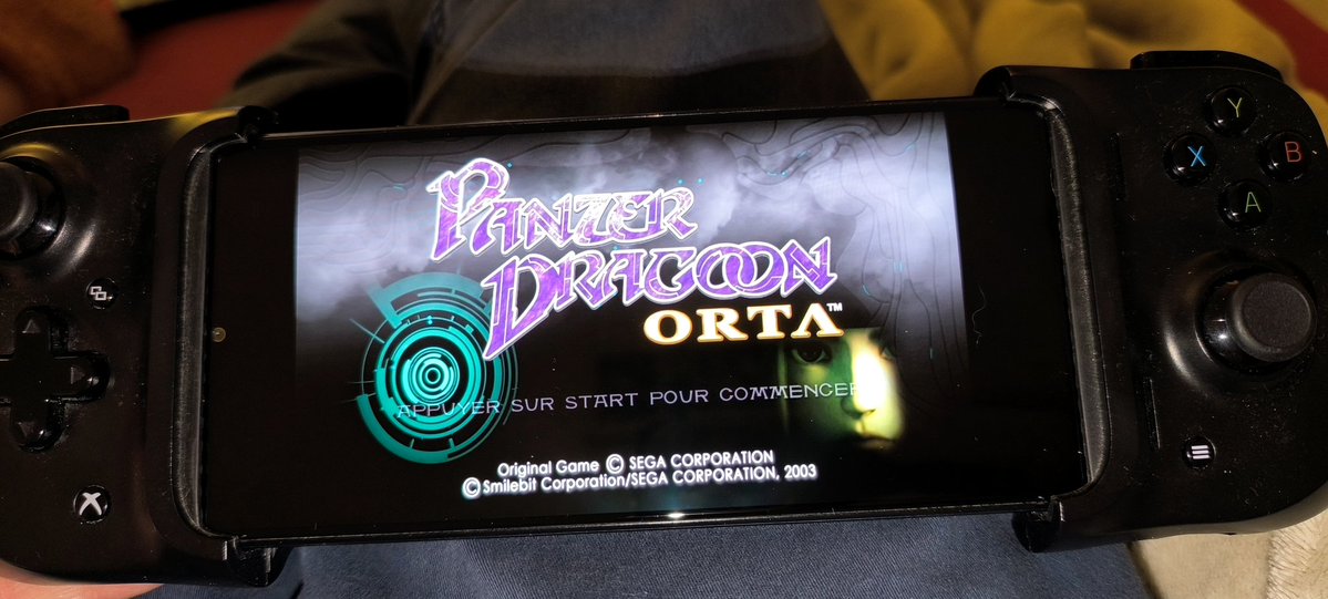 Je sors la XBOX portable pour l'apéro 😎

#retrogaming