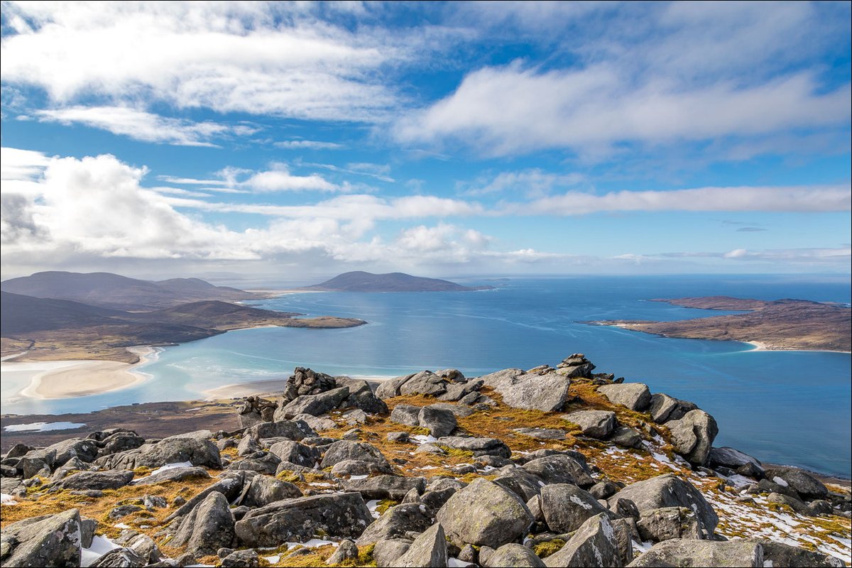 andrewswalks's tweet image. View from Beinn Dhubh, Isle of Harris