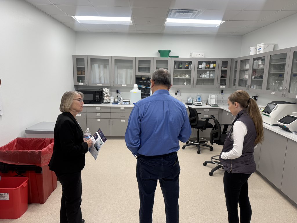 RepMMM's tweet image. Visited ORF Biologics in Tiffin to learn about their work producing and purifying proteins for medical research and developing new therapeutics. We also discussed how to better support young researchers in Iowa and across the country.